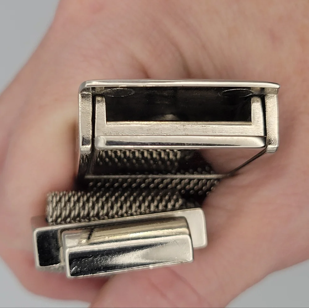 Vintage Harley‑Davidson Mesh Belt with Seat‑Belt‑Style Buckle in Silver Tone - Picture 10 of 11